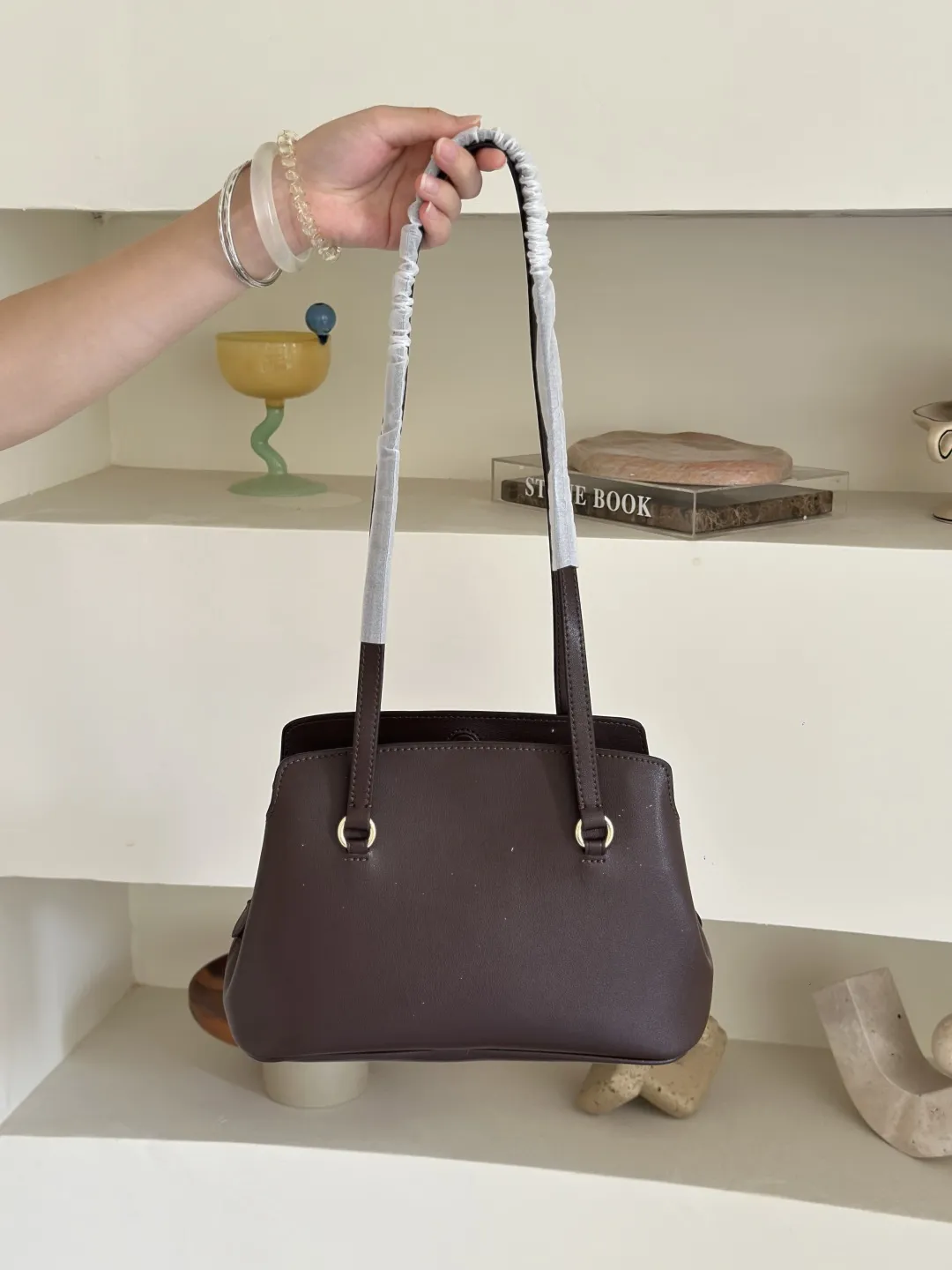 ☑️咖啡色💰238包邮❗ 【新款】COACH/蔻驰奥莱女士老花ELISE 28号单肩包高级复古通勤 尺寸：28.5✖️16.5cm 💥不退不换慎重下单💥