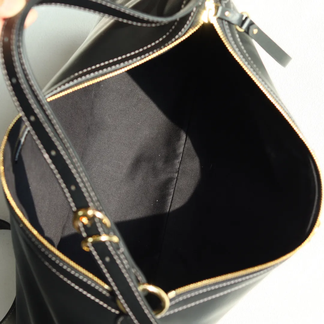 🌟💰760 🆕专柜品质，原厂皮质，款号：A00CI2克G克全皮，尺寸：宽39.5X高28X深12.5cm，现货出货！💥💥💥