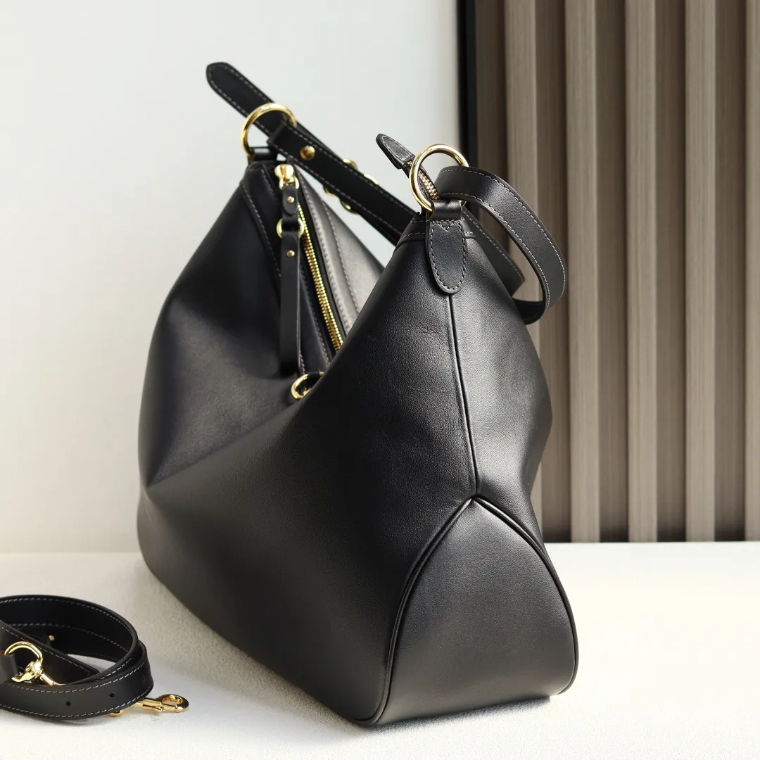 🌟💰760 🆕专柜品质,原厂皮质,款号:A00CI2克G克全皮,尺寸:宽39.5X高28X深12.5cm,现货出货!💥💥💥